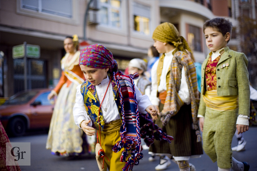 Valencia Fallas tradition costumes